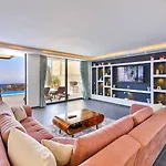3 Bedroom - Outdoor And Indoor Pool וילה *