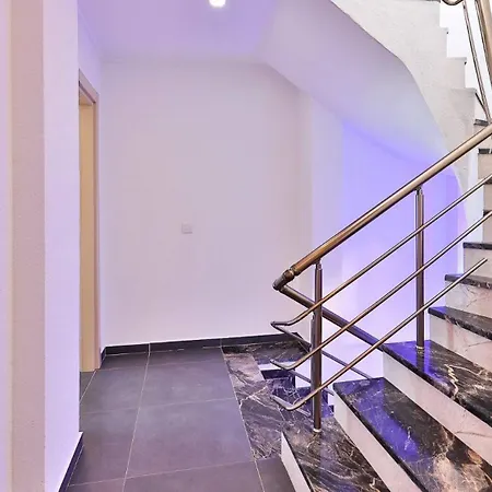 Villa 3 Bedroom - Outdoor And Indoor Pool
