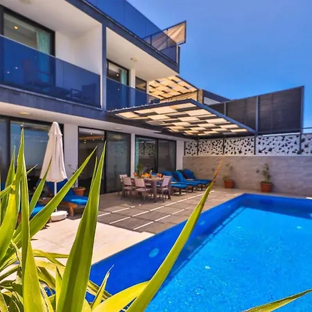 3 Bedroom - Outdoor And Indoor Pool Villa *