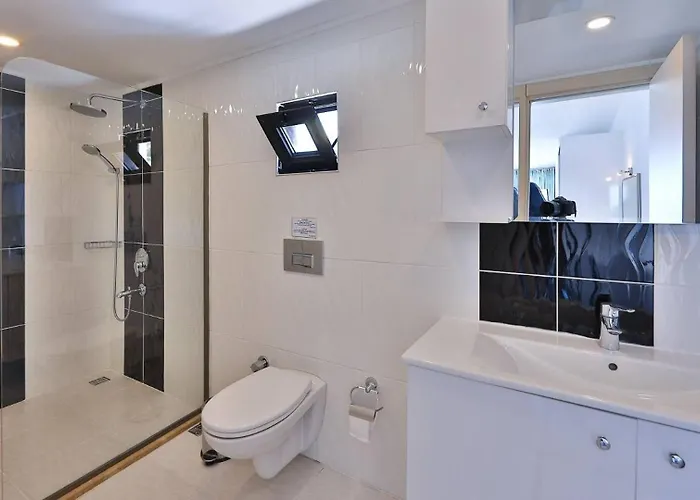 3 Bedroom - Outdoor And Indoor Pool