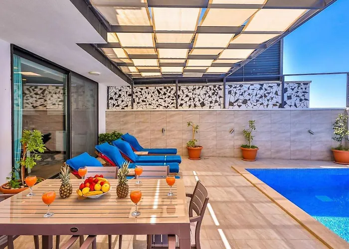 3 Bedroom - Outdoor And Indoor Pool Βίλα