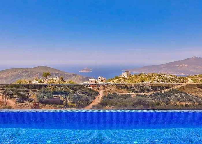 3 Bedroom - Outdoor And Indoor Pool *