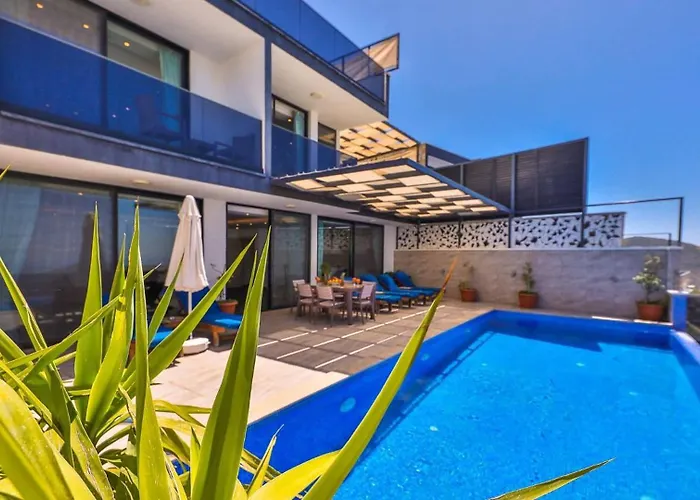 3 Bedroom - Outdoor And Indoor Pool Villa *